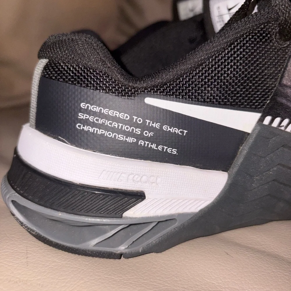 Nike metcon 8 running sneakers - Picture 4 of 10